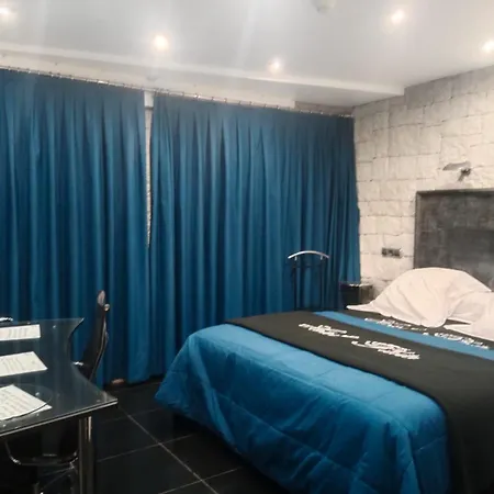 Plata Hotell 3*